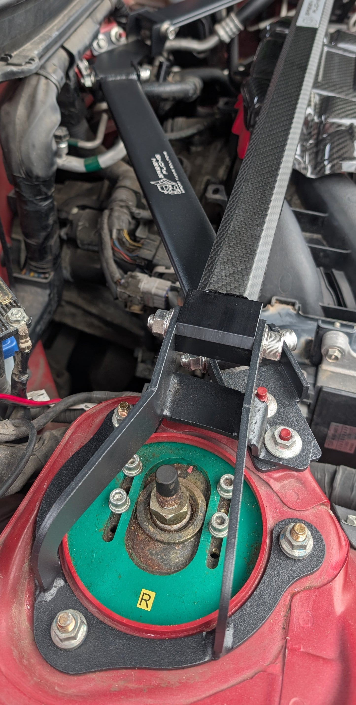 GreenFuchs | Vollcarbondomstrebe vorne/hinten Octagonstyle | GT/GR 86 & BRZ I/II